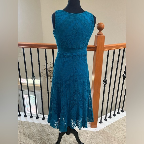 Reba Vibrant TURQUOISE/TEAL SLEEVELESS LACE FIT & FLARE RETRO MIDI DRESS SIZE M - Picture 6 of 10